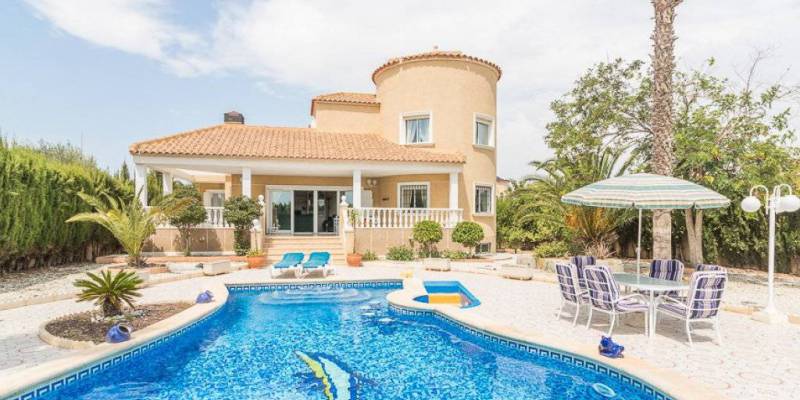 Are you looking for homes for sale in Orihuela Costa?