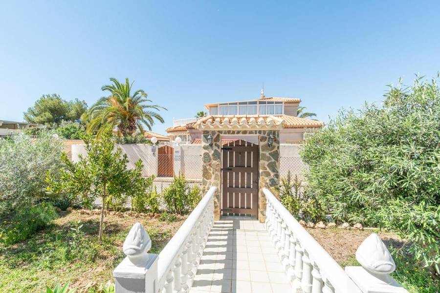 Venta - Chalet - Playa Flamenca - Orihuela Costa