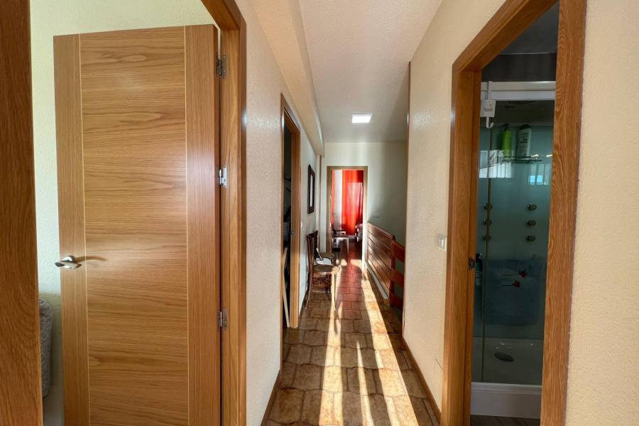 Venta o Alquiler - Dúplex - ZONA CENTRICA - CORVERA