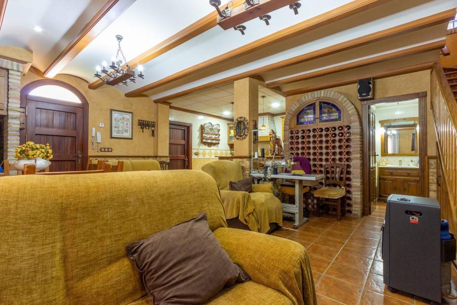 Sale - House - El Escorratel - Orihuela