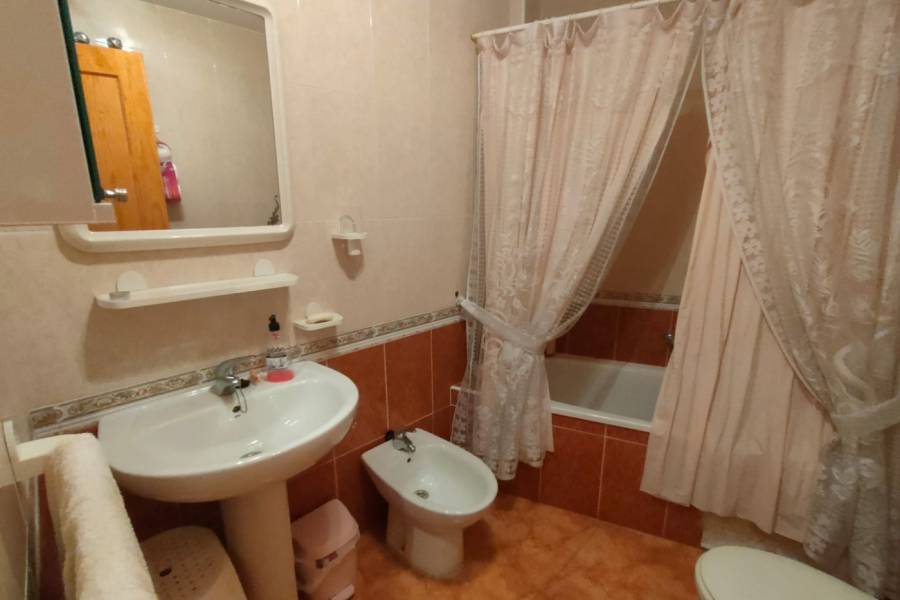 Sale - Apartment - Centro - Torrevieja
