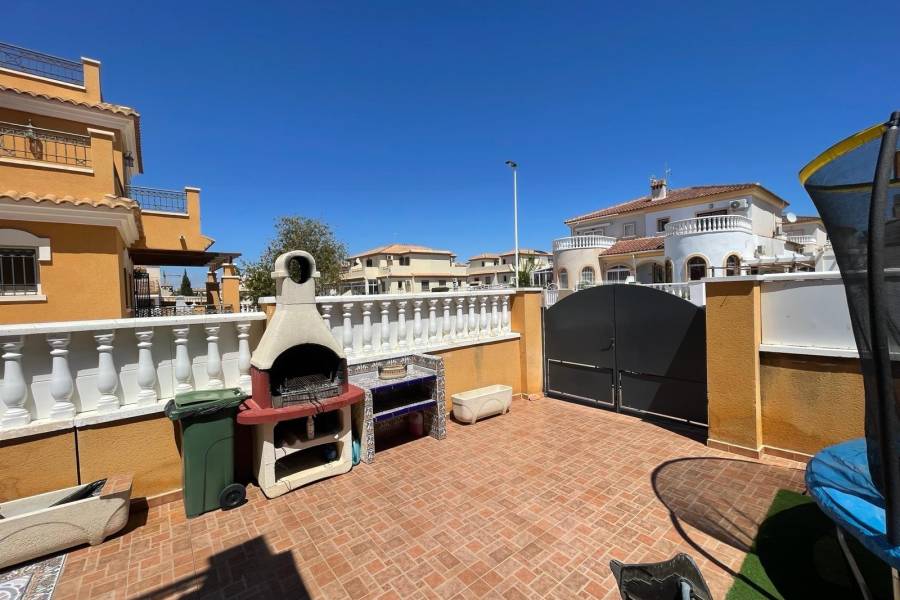 Sale - Terraced house - Sector 25 - Torrevieja