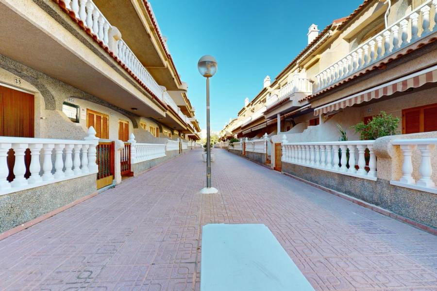 Sale - Terraced house - La Torre de la Horadada - Pilar de la Horadada