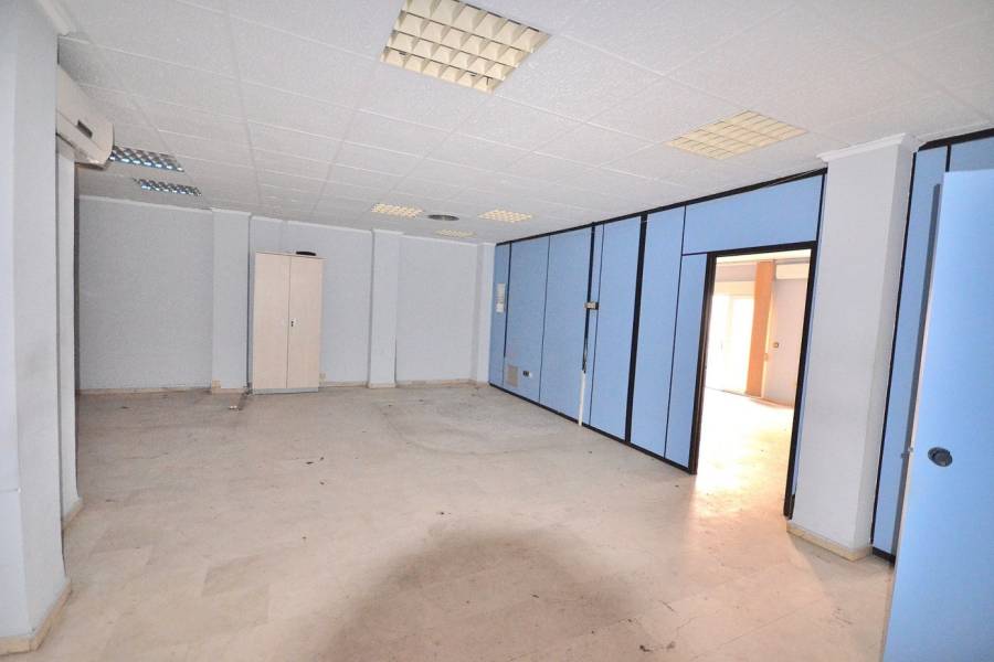 Sale - Business Premise - Centro - Torrevieja