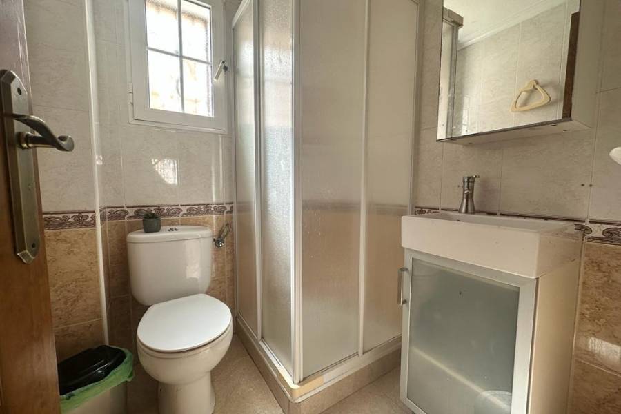 Vente - Maison mitoyenne - Aguas nuevas 1 - Torrevieja