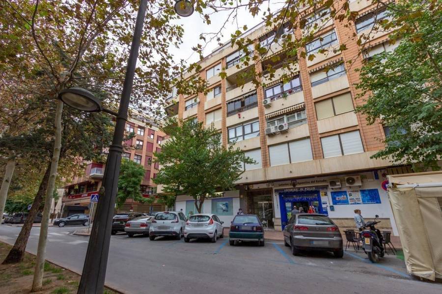 Sale - Flat - Avda. Teodomiro - Orihuela