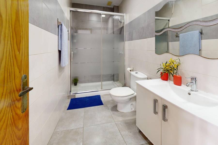 Venta - Apartamento - Playa de los Locos - Torrevieja