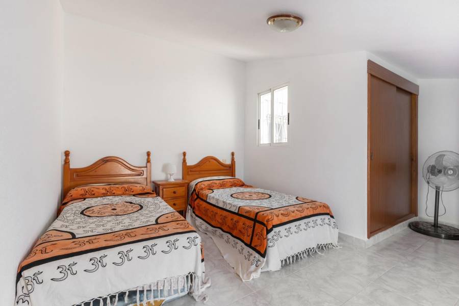 Sale - Bungalow - San luis - Torrevieja