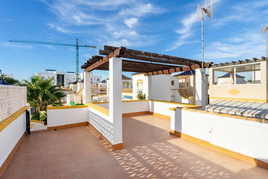 Venta - Adosado - Los altos - Torrevieja