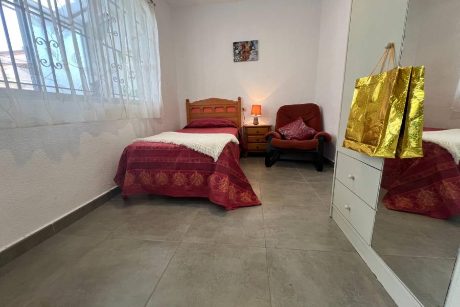 Vente - Bungalow Étage Haut - Calas blanca - Torrevieja