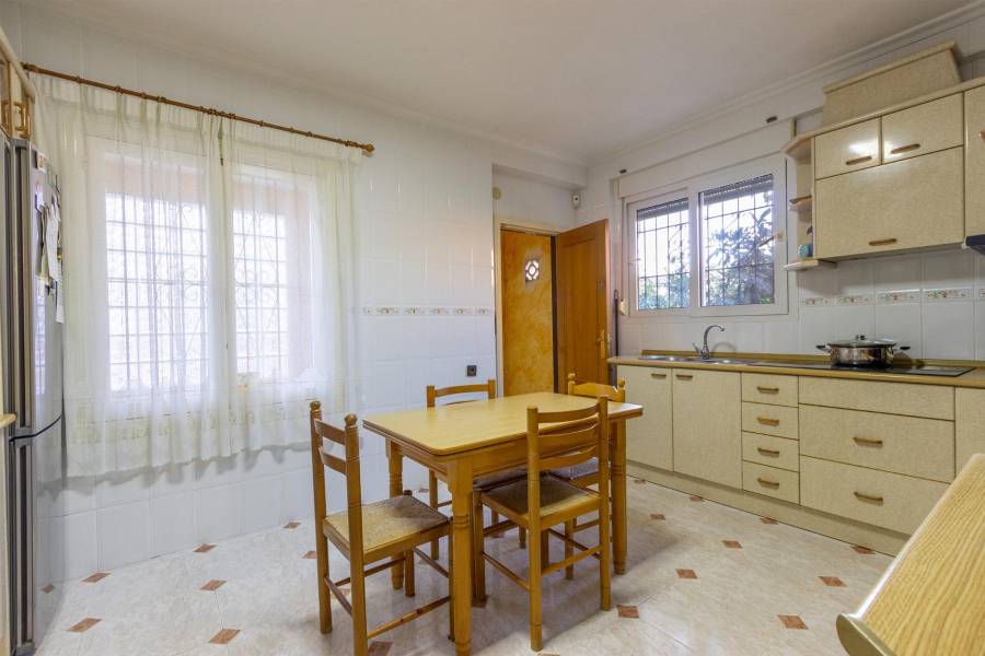 Venta - Villa - Los balcones - Torrevieja