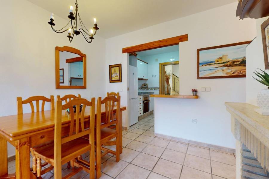 Venta - Chalet - La Torre de la Horadada - Pilar de la Horadada