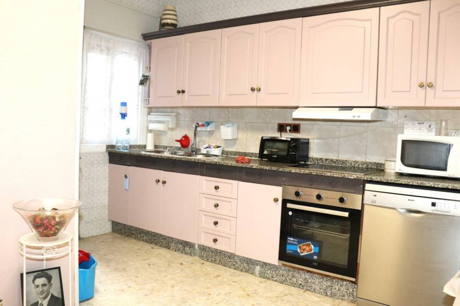 Sale - Ground floor apartment - Playa del cura - Torrevieja