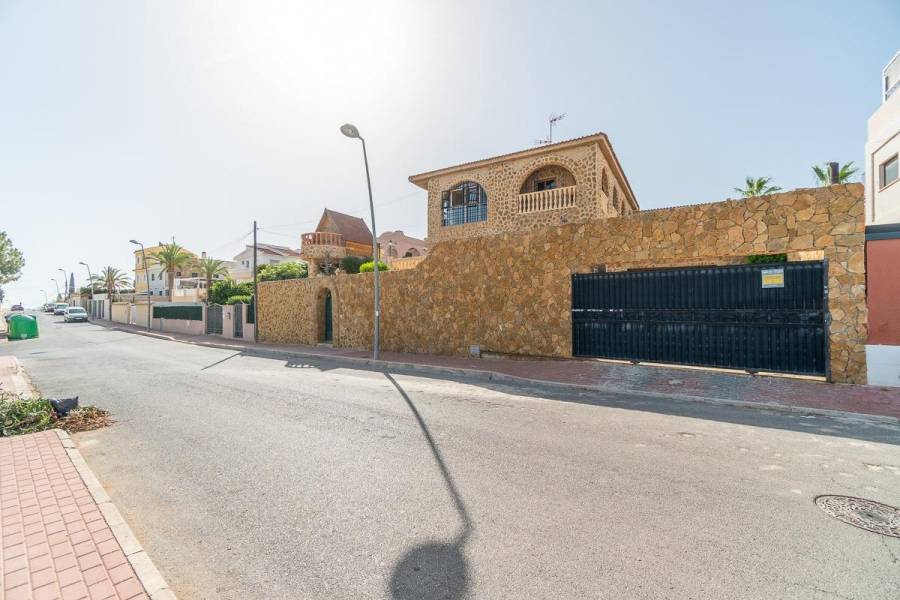 Sale - Single family house - Los Balcones - Orihuela Costa