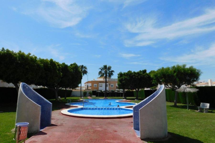 Vente - Bungalow Étage Bas - Torretas - Torrevieja