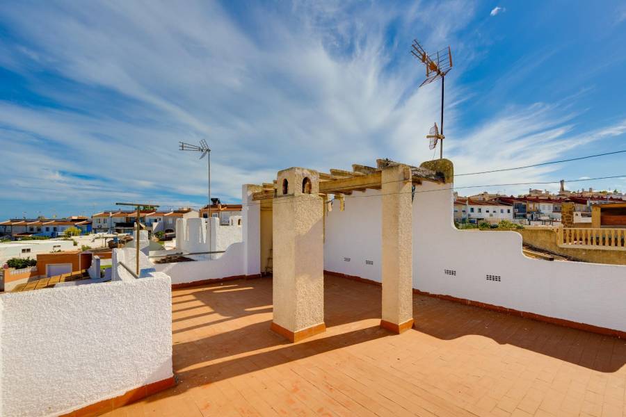 Venta - Chalet - Los balcones - Torrevieja