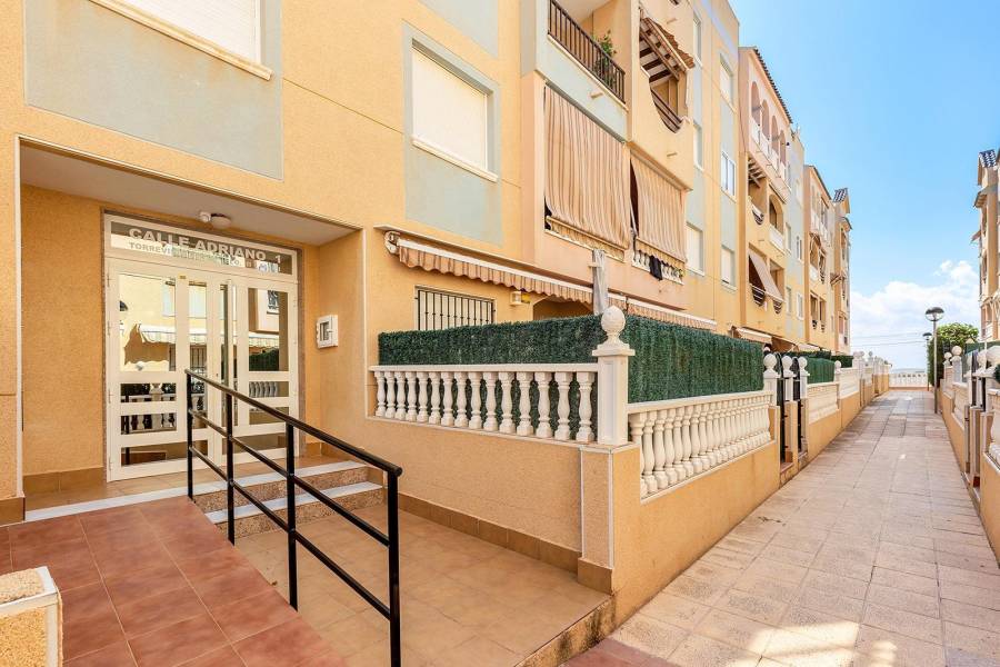 Sale - Apartment - La Mata pueblo - Torrevieja