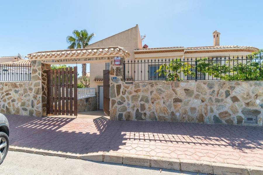 Venta - Chalet - Playa Flamenca - Orihuela Costa