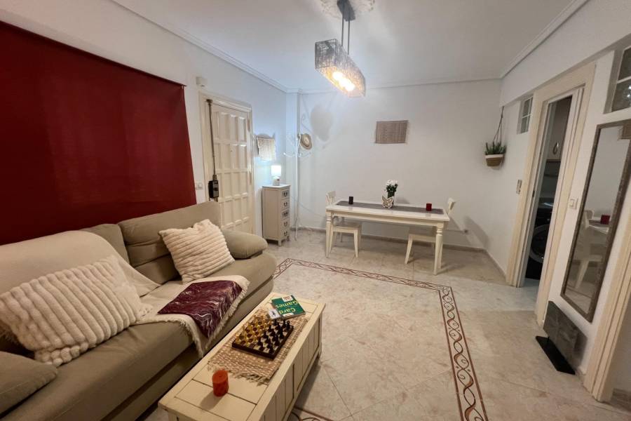 Vente - Bungalow Étage Bas - Nueva Torrevieja - Torrevieja