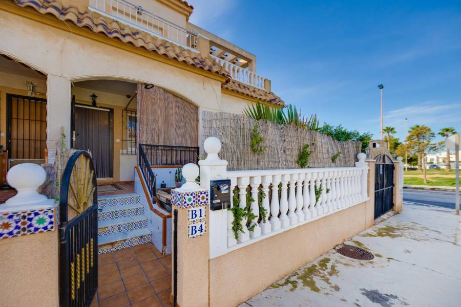 Sale - Bungalow Ground Floor - Aguas Nuevas - Torrevieja