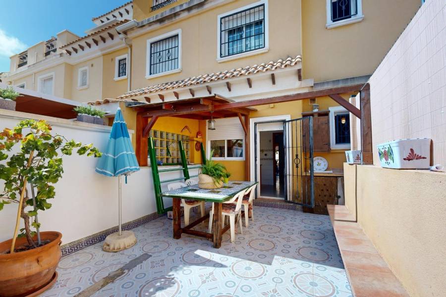 Venta - Chalet - Aguas nuevas 1 - Torrevieja