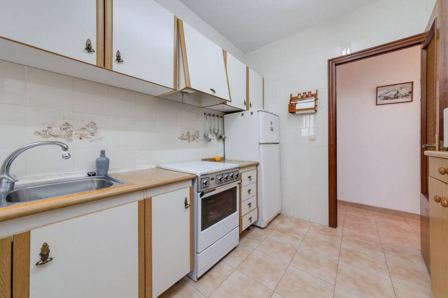 Sale - Apartment - Playa de los locos - Torrevieja