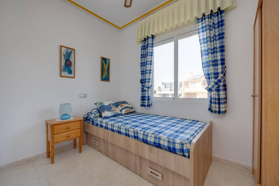 Vente - Bungalow Étage Haut - Aguas nuevas 1 - Torrevieja