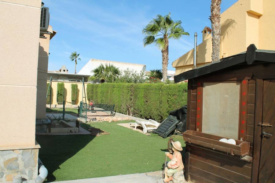 Sale - Villa - San luis - Torrevieja