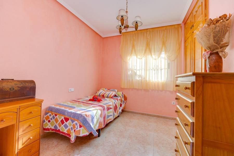 Sale - Terraced house - Aguas nuevas 2 - Torrevieja