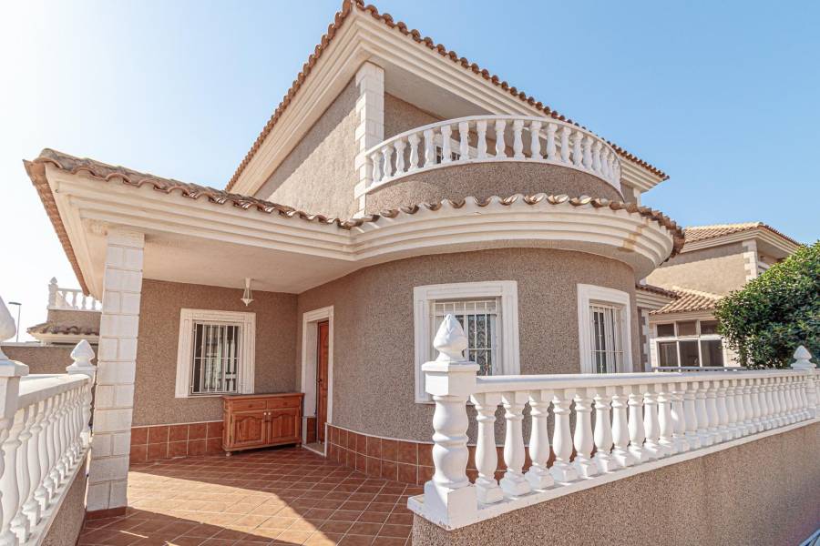 Venta - Inmueble singular - Los altos - Torrevieja