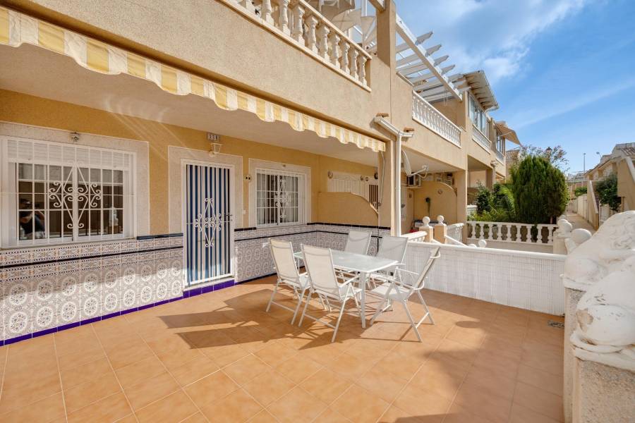 Venta - Bungalow Planta Baja - Aguas nuevas 2 - Torrevieja