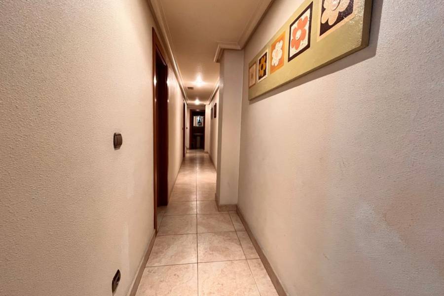 Sale - Flat - Centro - Torrevieja