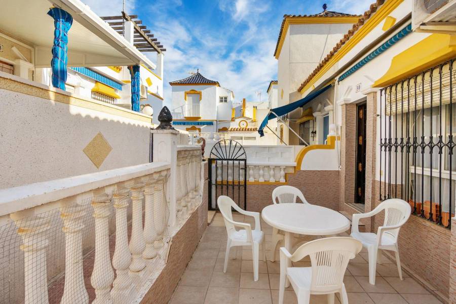 Venta - Adosado - Los altos - Torrevieja