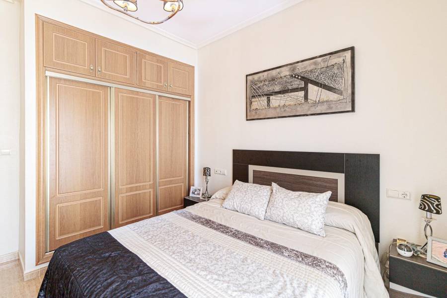 Venta - Apartamento - Centro urbano 2 - Almoradi