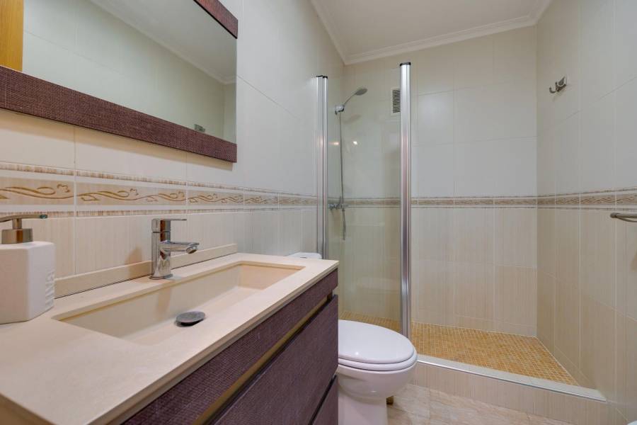 Sale - Apartment - Playa de los locos - Torrevieja