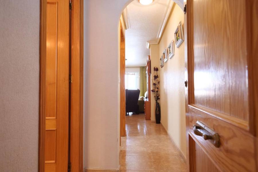 Venta - Apartamento - Playa de los locos - Torrevieja