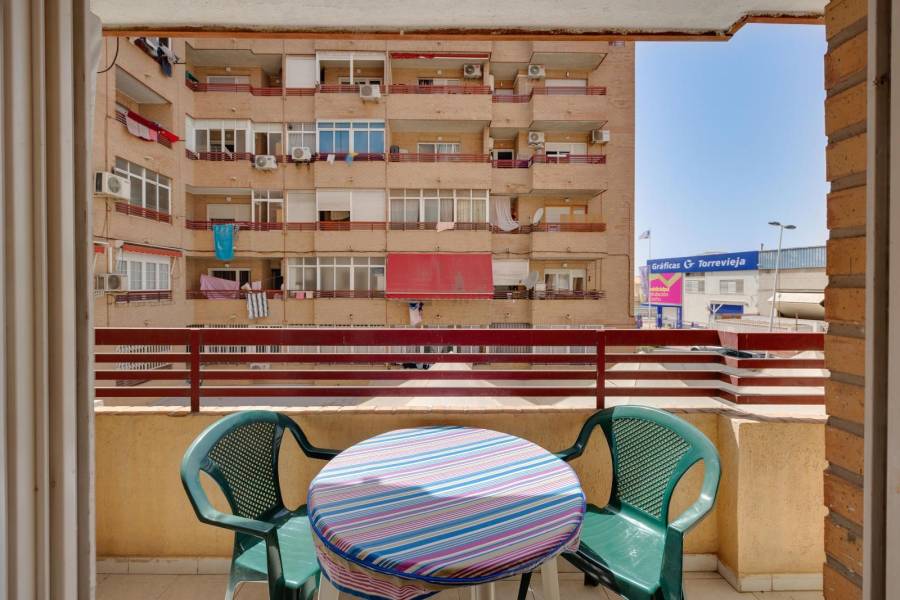 Sale - Apartment - Playa de los locos - Torrevieja