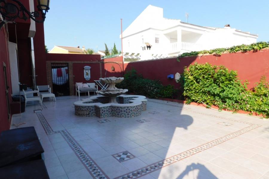 Vente - Villa de Luxe - Nueva Torrevieja - Torrevieja