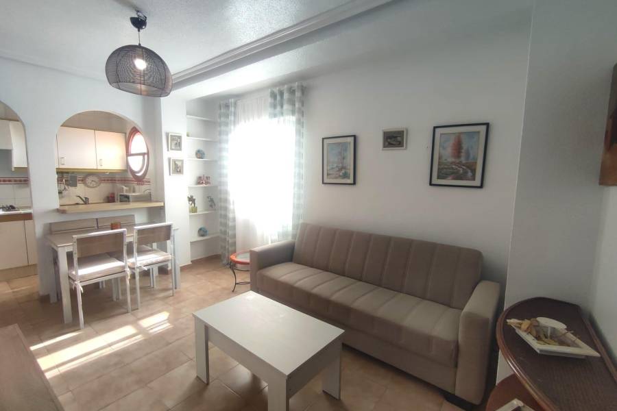 Sale - Bungalow Top Floor - Nueva Torrevieja - Torrevieja