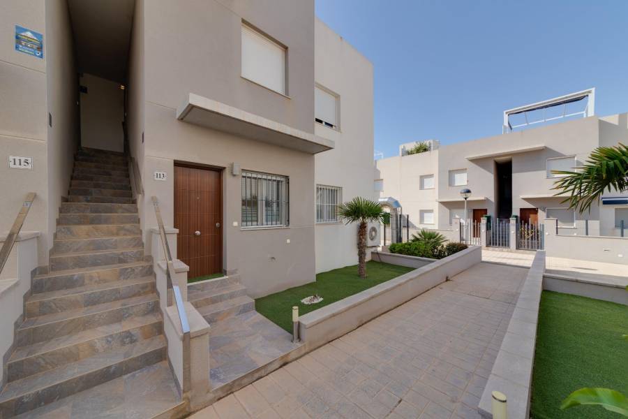 Sale - Bungalow - Sector 25 - Torrevieja