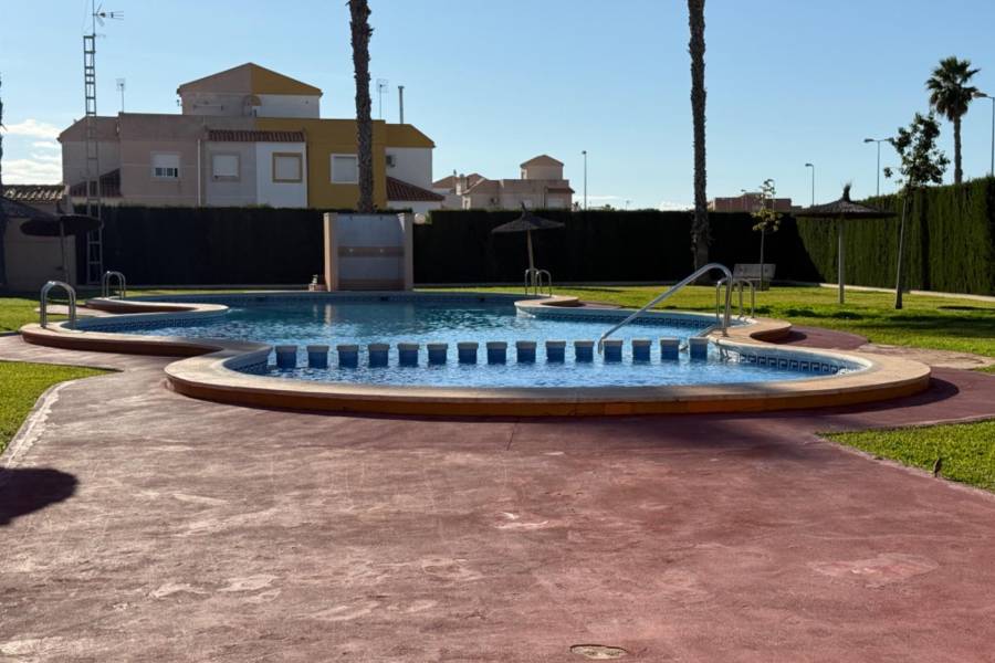 Sale - Terraced house - La Siesta - El Salado - Torreta - Torrevieja