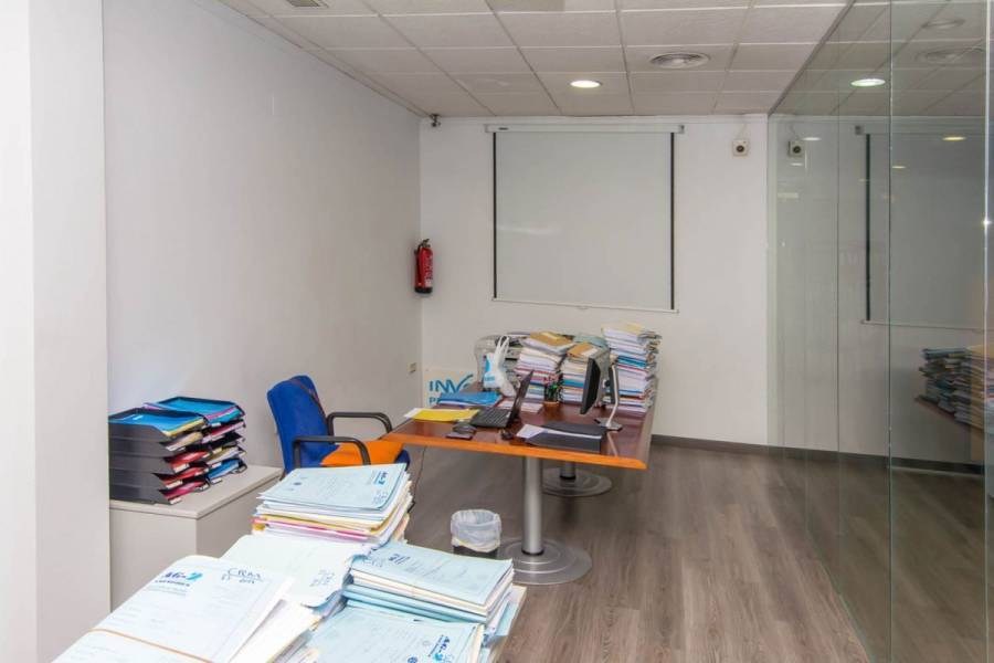 Venta - Local comercial - Centro - Torrevieja