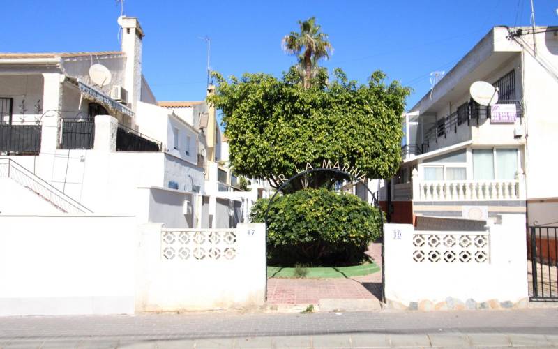 Bungalow - Venta - Calas blanca - Torrevieja