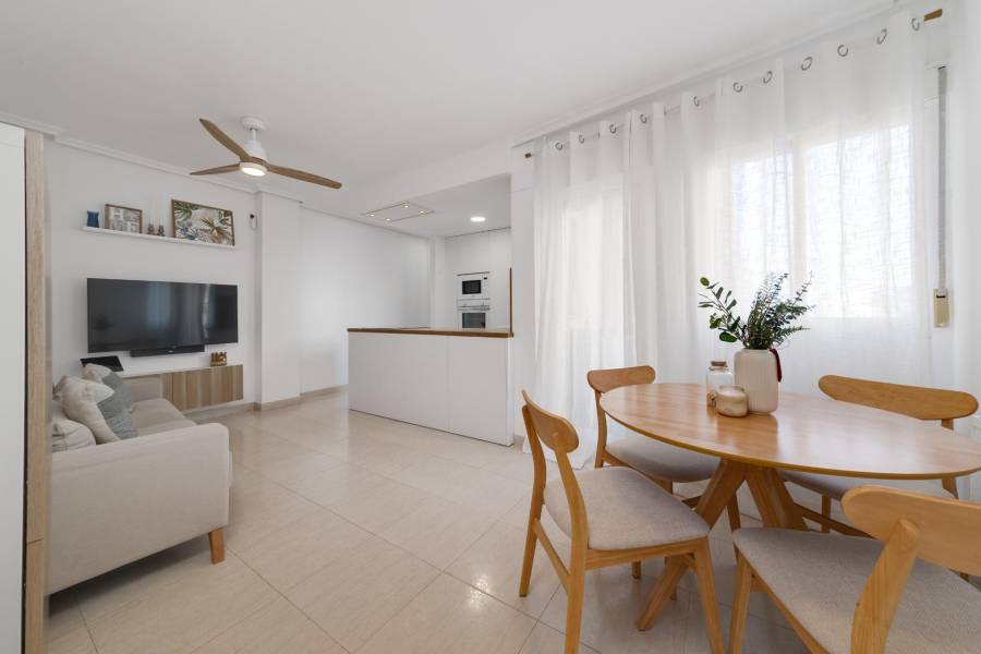 Sale - Apartment - Centro - Torrevieja