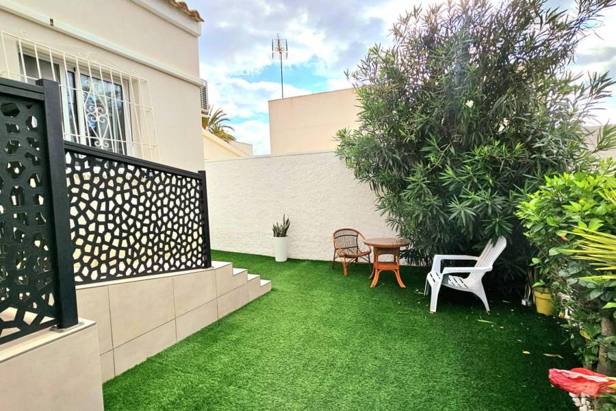 Sale - Terraced house - Parque las naciones - Torrevieja