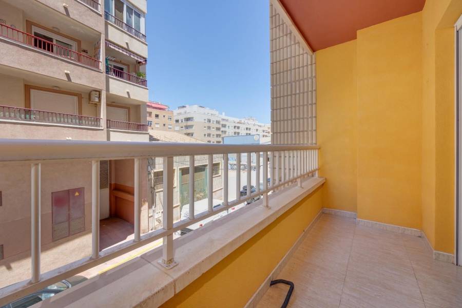 Sale - Apartment - Playa de los locos - Torrevieja