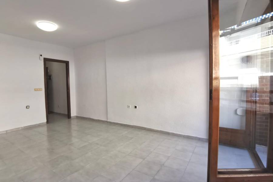 Venta - Apartamento - Estacion de autobuses - Torrevieja