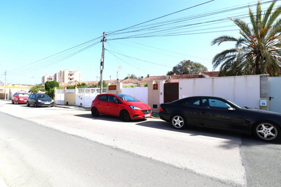 Venta - Adosado - Los Angeles - Torrevieja