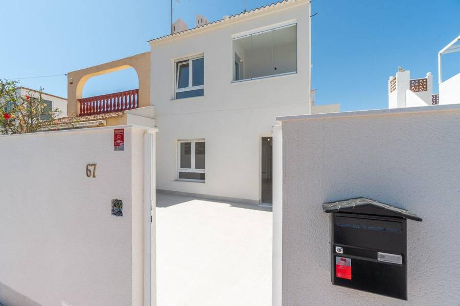 Sale - Duplex - Aguas nuevas 1 - Torrevieja