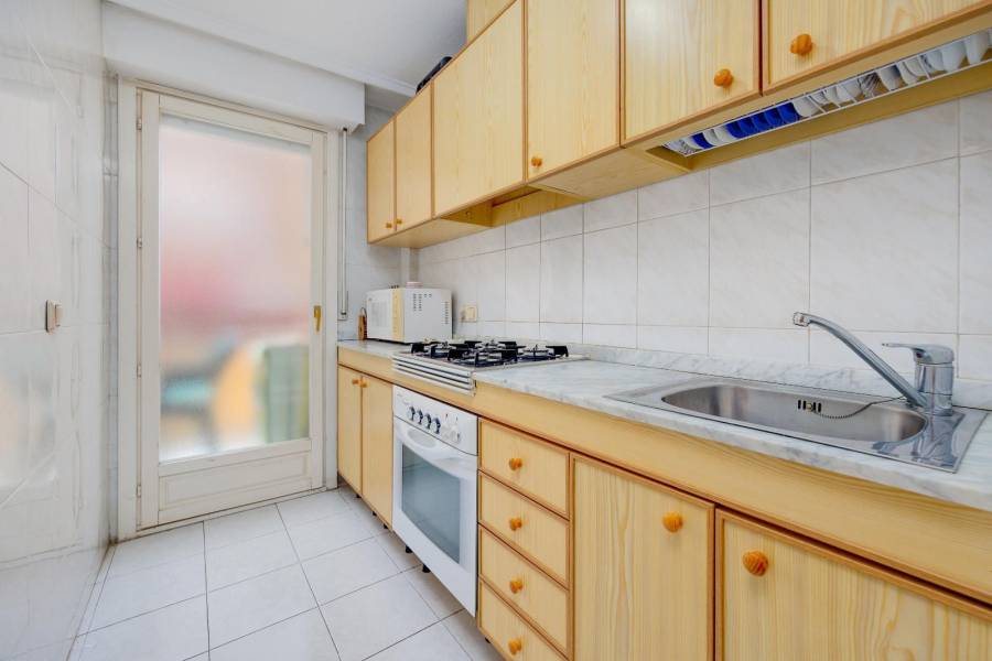 Sale - Apartment - Playa de los locos - Torrevieja